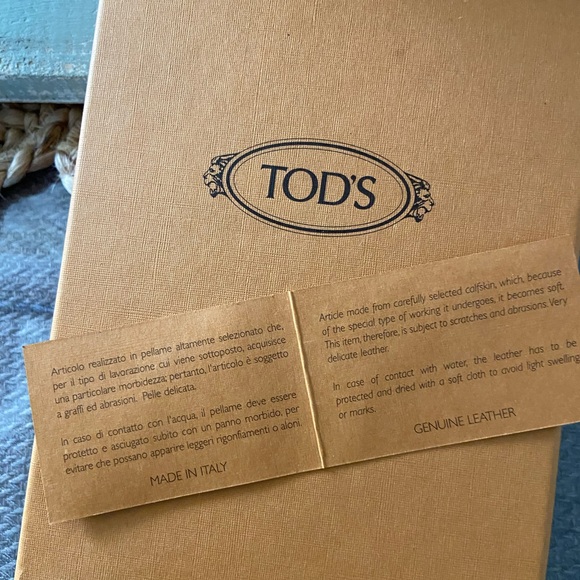 Tod’s Brown Leather Wallet - Picture 12 of 15